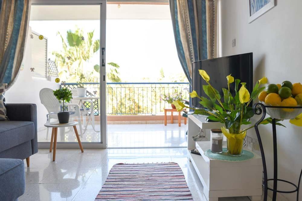Paradise Gardens With A Large Terrace Paphos Ngoại thất bức ảnh
